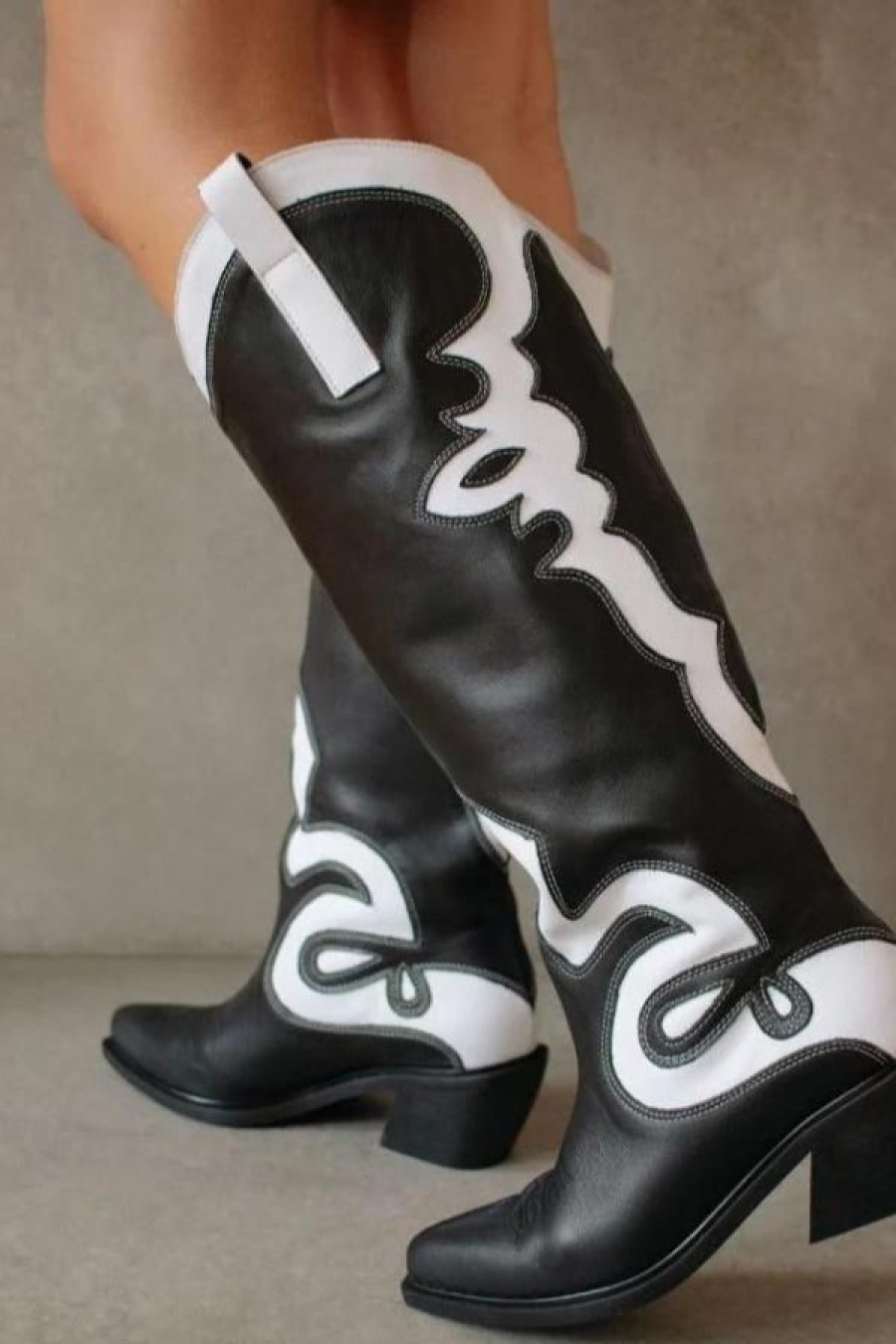 Alohas Mount Dallas Cowboy Boot | Black White Wholesale