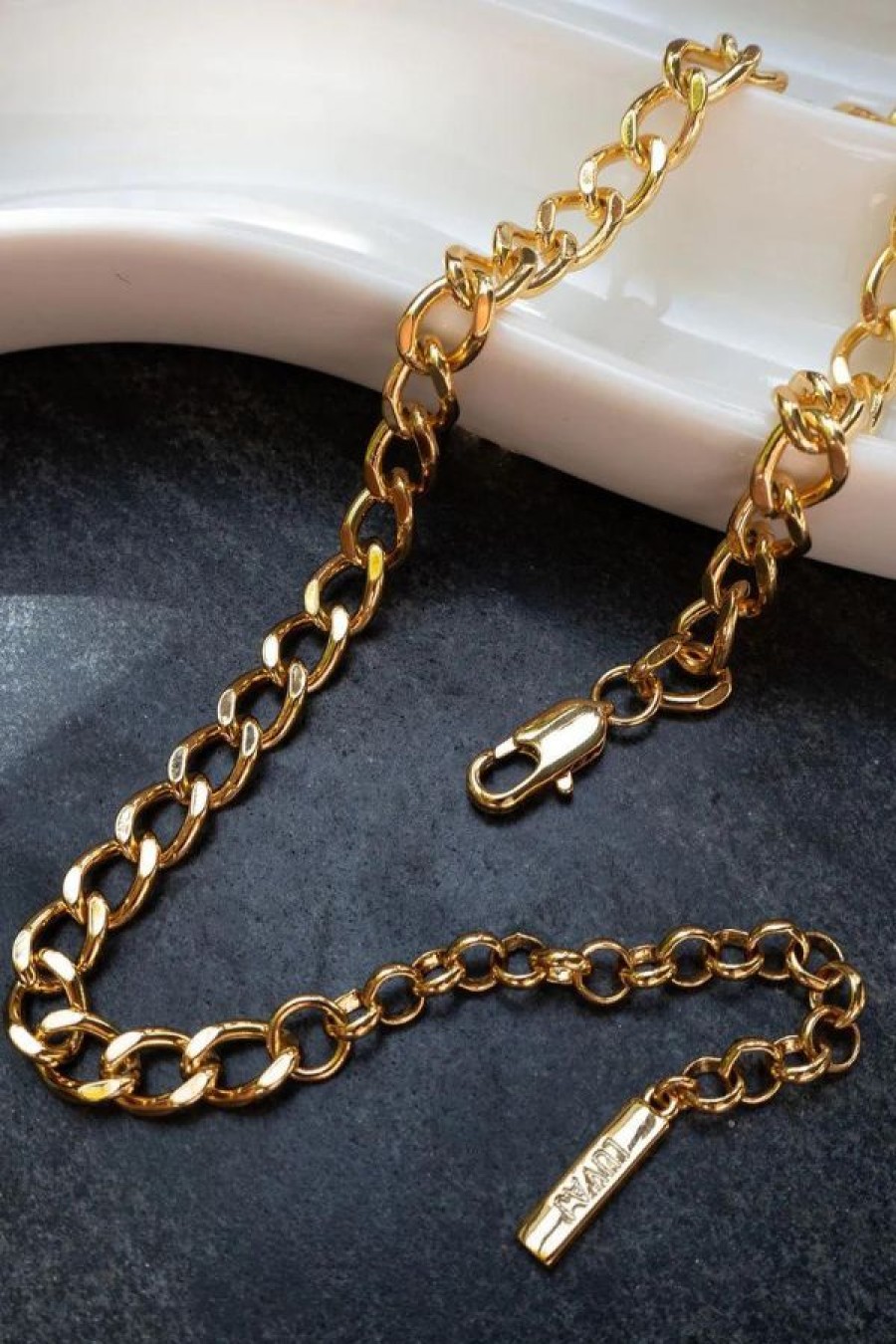 Luv AJ The Classique Curb Chain | Gold New