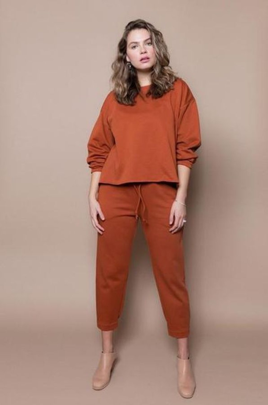 Soft Focus The Crop Jogger Ember Wholesale