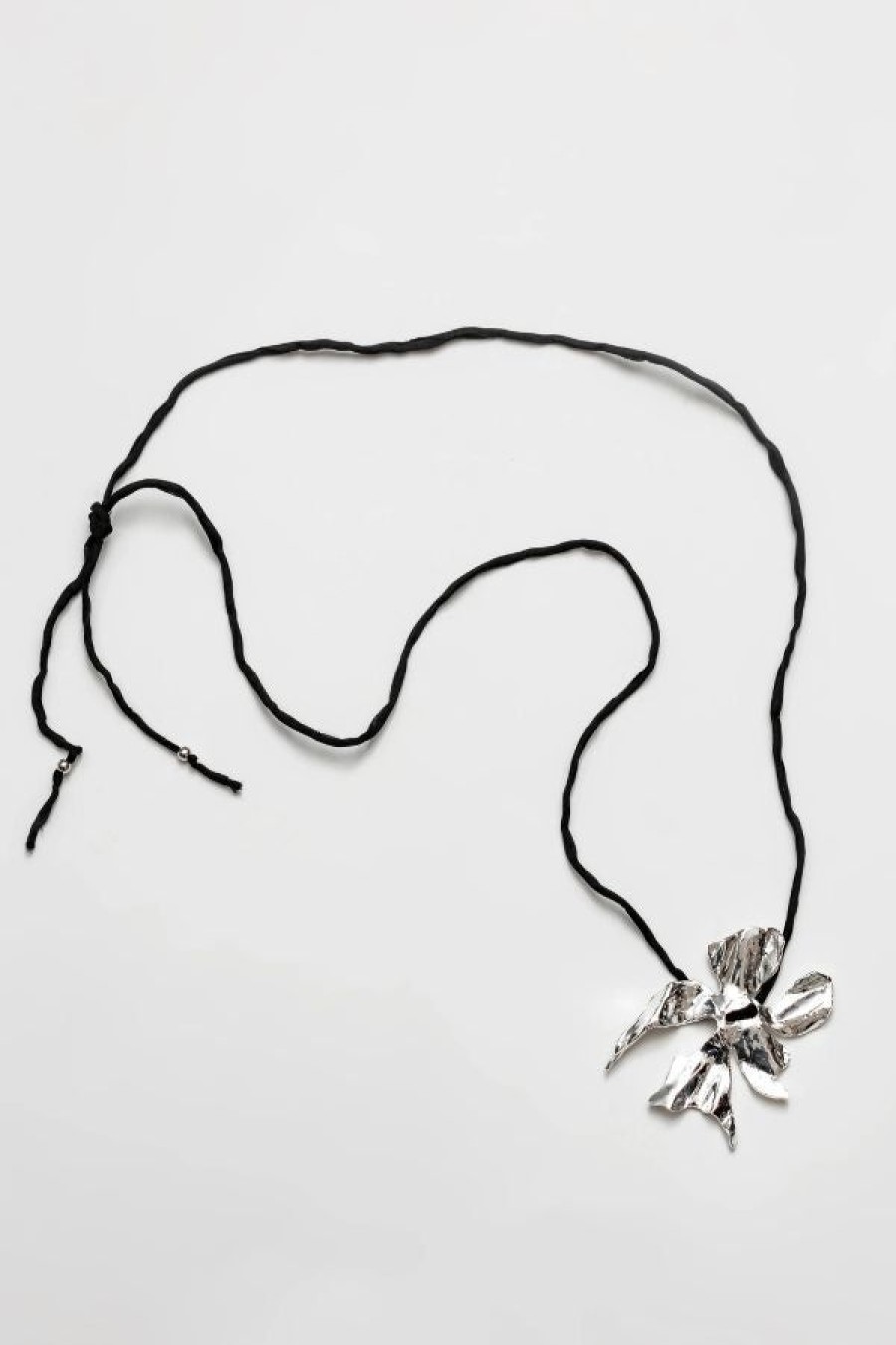 Wolf Circus Flower Cord Necklace | Black Wholesale