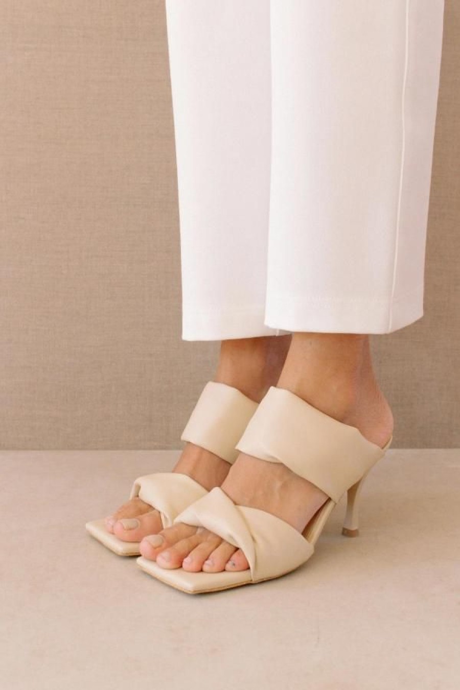 Alohas Twist Strap Heel | Corn Ivory Online