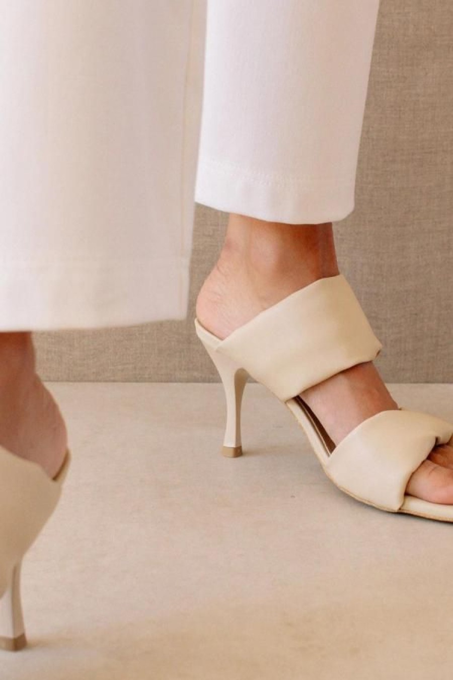 Alohas Twist Strap Heel | Corn Ivory Online