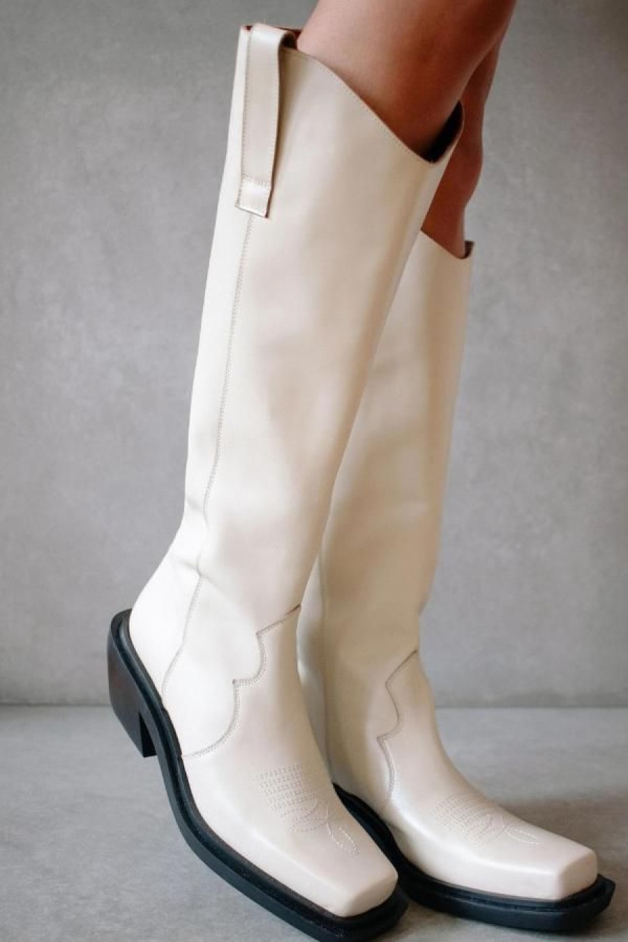 Alohas Cattle Leather Boot | Ivory Best