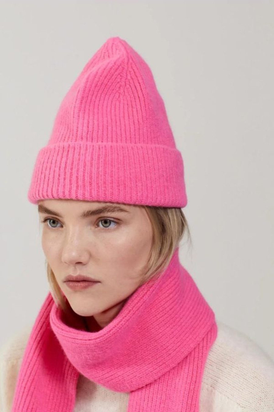 Le Bonnet Scarf | Bubblegum Clearance